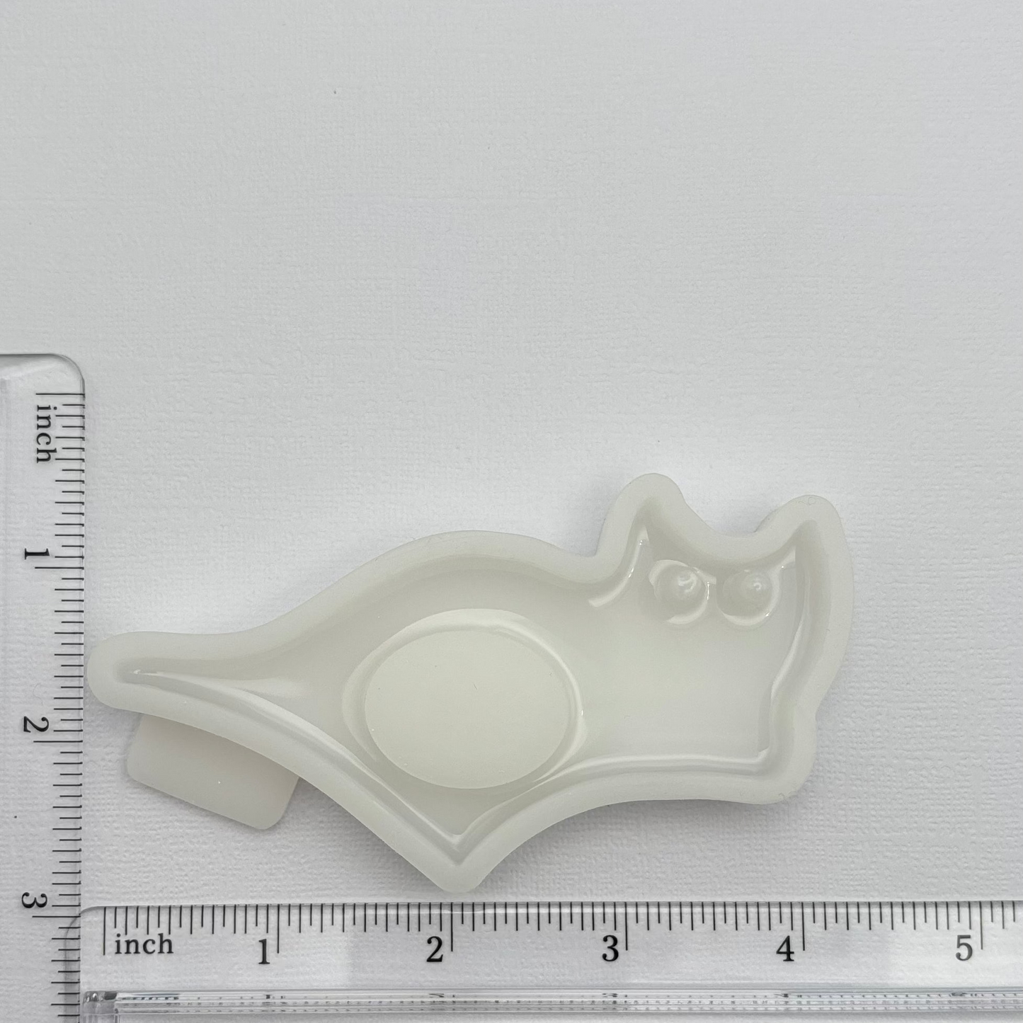 Silicone Mold for Handmade Gifts / Cat-Shaped Page Holder / Resin Craft Project